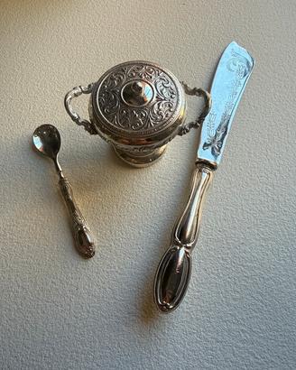 145.6 grammi di argento.