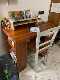 scrivania legno liscio