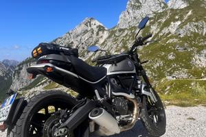 Ducati scrambler icon 800