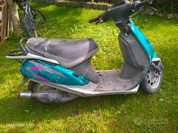 Due scooter x pezzi di ricambio di lecita provenie