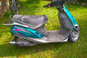 Due scooter x pezzi di ricambio di lecita provenie