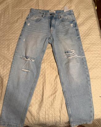 Jeans celesti strappati Pull&Bear