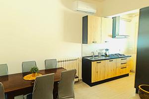 Casa appartamento torvaianica negozi scuole
