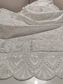 Copriletto matrimoniale in pura seta con ricamo