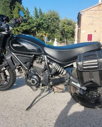 DUCATI SCRAMBLER ICON DARK 800cc