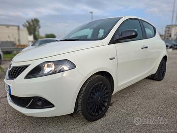 LANCIA Ypsilon 1.0 FireFly 5p.S&S Hybrid Silver