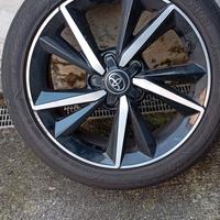 cerchi lega + gomme semi nuove Toyota 