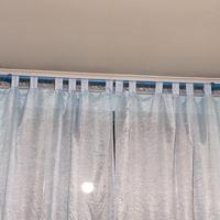 bastone e tende azzurri