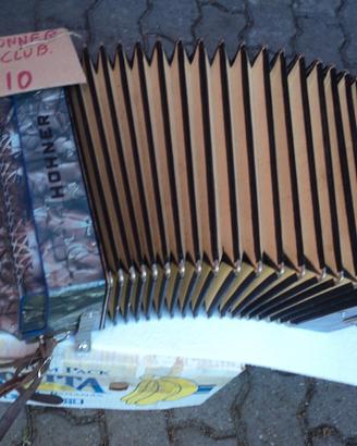 Fisarmonica honner a bottoni depoca