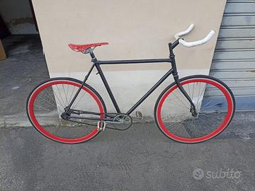 Bici scatto fisso