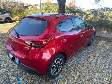 Mazda 2 Exceed Benzina Neopatentati Full Opt 2016