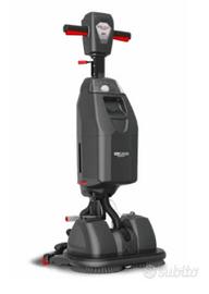 ATTREZZATURE PROFESSIONALI PER LA PULIZIA