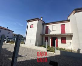 porzioni di bifamiliari al grezzo.