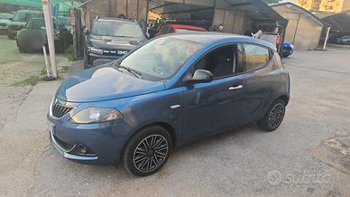 Lancia Ypsilon 1.0 Hybryd Gold 2023 USATO