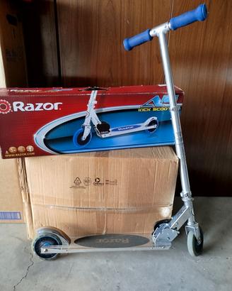 Monopattino Razor Kick Scooter A125