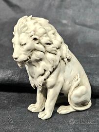 Scultura in porcellana biscuit – Triade – 10,3 cm