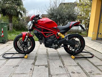 DUCATI MONSTER Red 797 Plus
