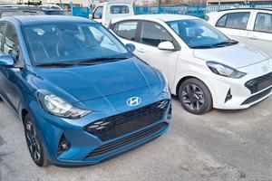HYUNDAI i10 PRONTA CONSEGNA KM0