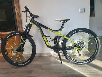 BICICLETTA GIANT REIGN 2