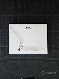 MAGIC KEYBOARD PER IPAD PRO 11
