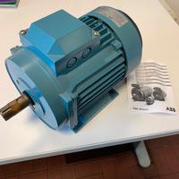 Motore elettrico trifase hp 2,5 4 poli B3