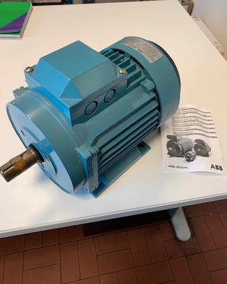 Motore elettrico trifase hp 2,5 4 poli B3