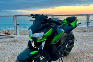 Kawasaki Z400 – 2023 | 15.000 km | Accessoriata