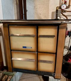 Termocucina stufa a legna per termosifoni