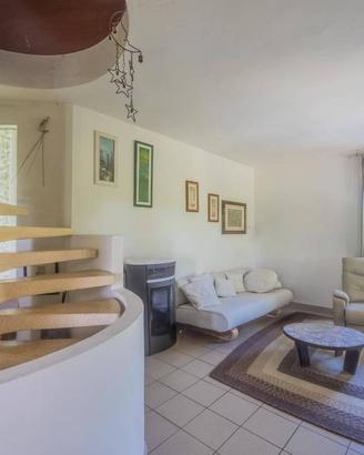 Splendida villa con ampio giardino