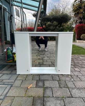 Mobile bagno con specchio e contenitori laterali