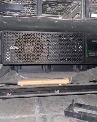 gruppo di continiutà UPS APC smart-ups srt 500 rm