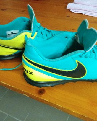 scarpe calcetto numero 40