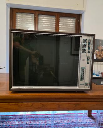 Televisore Indesit Black Wonder anni '60