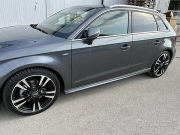 Audi A3 2.0 TDI sportback Stronic - SLine 150cv