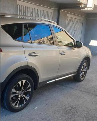 Toyota Rav 4 2015