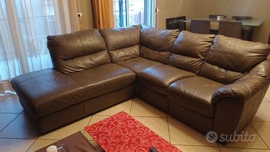 divano  in pelle 