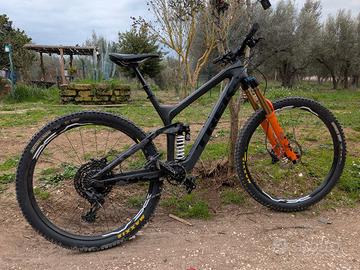 trek slash montata top