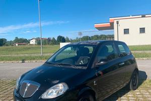 LANCIA YPSILON CAMBIO AUTOMATICO