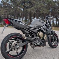 Yamaha XJ6 A2 (solo libretto) 