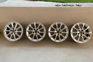 Cerchi in lega 16”