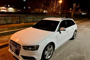 Audi A4 avant 2.0 TDI 143cv S-line B8