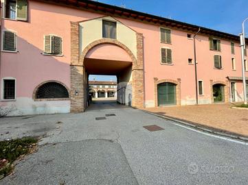 VILLA A SCHIERA A ORZINUOVI