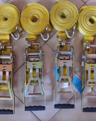Cinghie nuove a cricchetto professionali