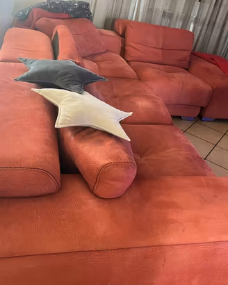 Divano angolare di pelle di toro