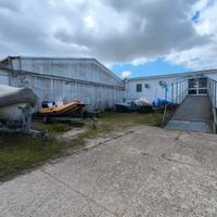 Capannone di 410 mq con piazzale a cagliari