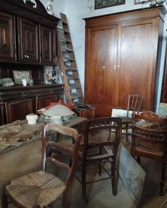 Capannone di mobili antichi, Art decò,