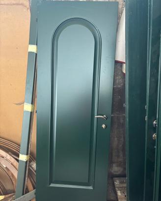 Porte con telaio e profili