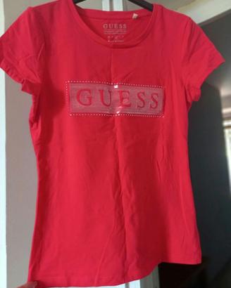 T-shirt Guess