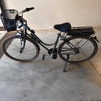 Klaxon bicicletta a pedalata assistita da città