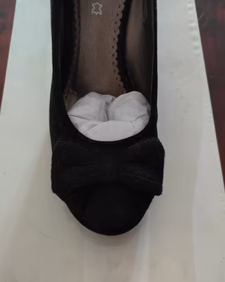 Décolleté con zeppa n.39 in vero camoscio 